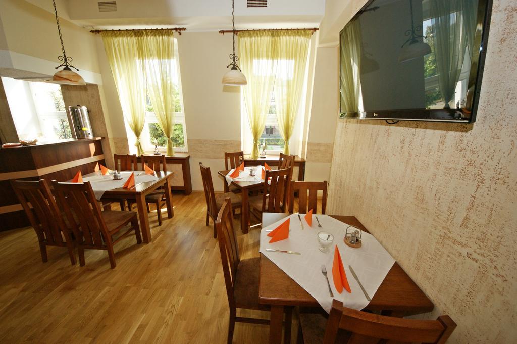 Hotel Zamkowy Слупск Екстериор снимка