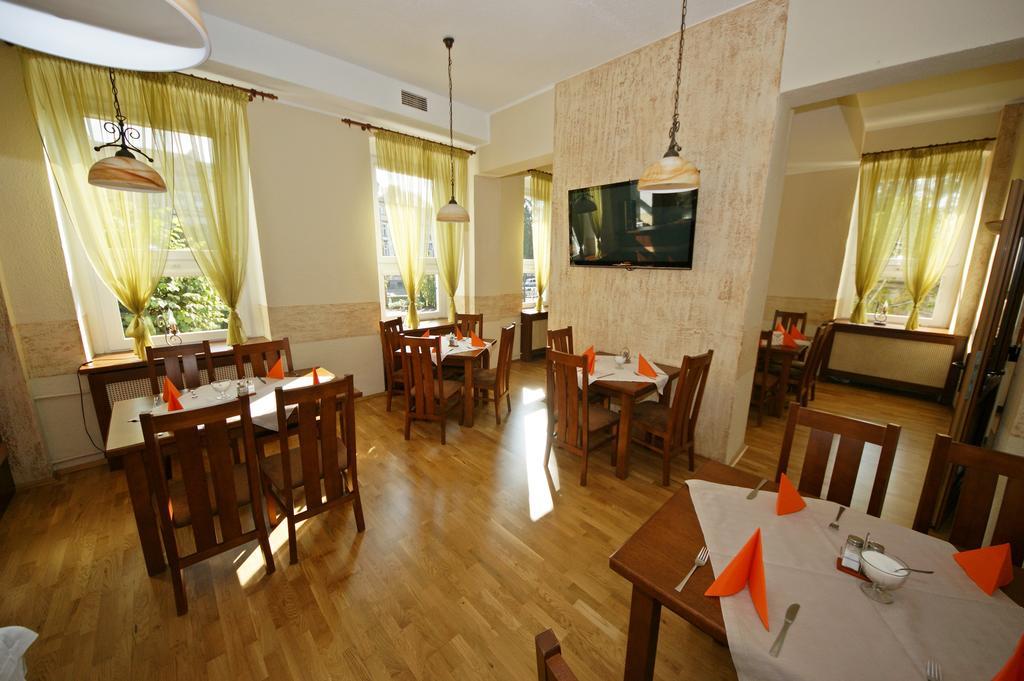 Hotel Zamkowy Слупск Екстериор снимка